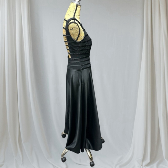 Collections Elegant Long Dress #001 - Picture 4 of 15